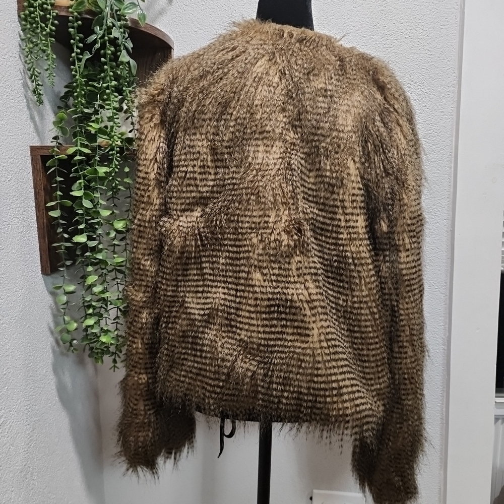 Yoki Textured Brown Teddy Jacket - Picture 3 of 9
